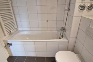 Schöne 3,5 Zimmer Wohnung in zentraler Lage (2 Badezimmer im Jahr 2016 modernisiert) – Niehler Straße 296, 50735 Niehl, Köln – Vorschaubild 9
