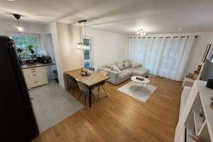 Zuhause mit 3 Zimmern in Regensburg