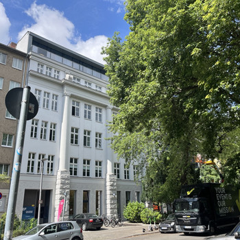 lichtdurchflutete Büroflächen | Terrasse