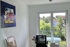 Neuwertiges Haus in Estenfeld –  A+, Ruhelage, Home-Office, Traumblick in – Am Wengert 33, 97230 Estenfeld – Vorschaubild 25