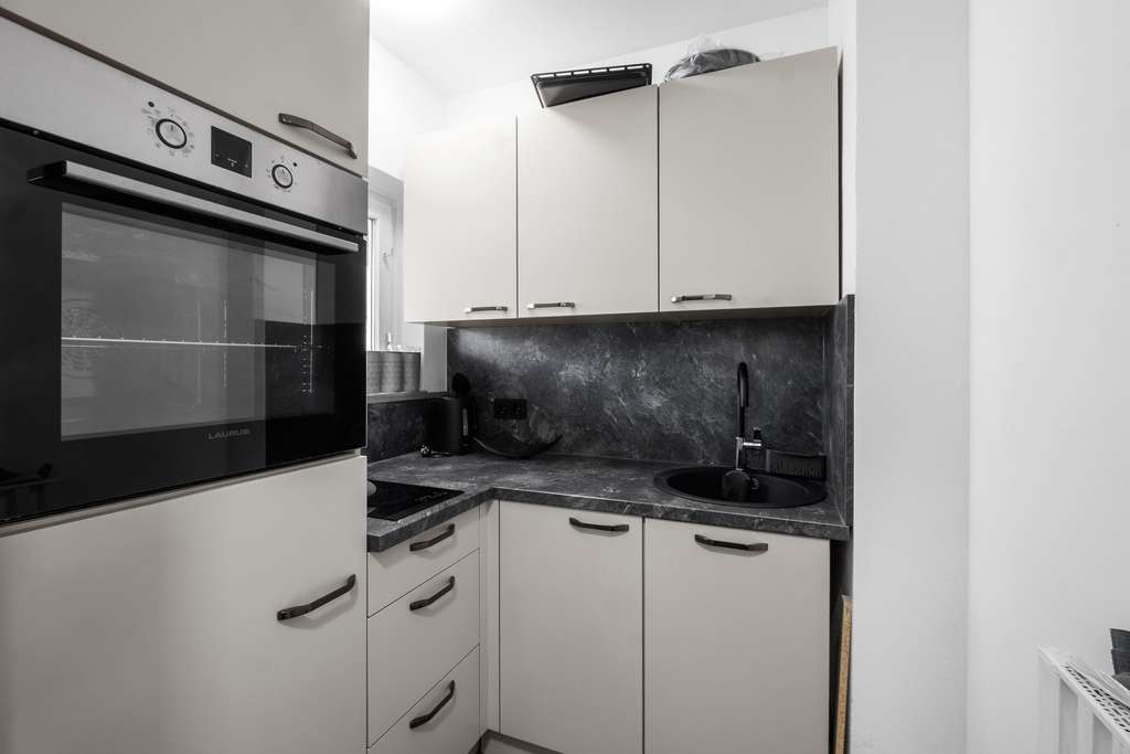 Immobilie in Pinneberg - Modernisierte 1,5-Zimmer-Wohnung mit Balkon & Aufzug – Kapitalanlage oder Eigennutzung in Pinneberg
 - Bild 2