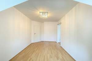 Exklusiv ausgestattete DHH in begehrter Wohnlage – mit Garten, Garage und großzügigem Raumangebot – Die vollständige Adresse der Immobilie erhältst du vom Anbieter., 86720 Nördlingen – Vorschaubild 11