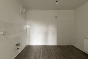 3er - Wohngemeinschaften gesucht -  Azubis -und Studentenwohnung. – Michelangelostr. 1, 1217 Räcknitz/Zschertnitz, Dresden – Vorschaubild 8