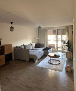Schöne 2,5-Zimmer Wohnung mit EBK im Quartier Wollspinnerei
