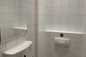 Sanierte Albau Wohnung mit 4 Balkonen : freundliche 4,5-Zimmer-Wohnung in Wiesbaden – Rauenthaler Straße 4, 65197 Rheingauviertel / Hollerborn, Wiesbaden – Vorschaubild 6