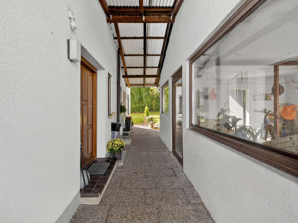 Zugang Haus/Garage