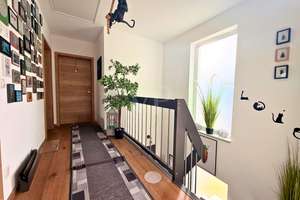 Repräsentatives Wohnen – Exklusives Einfamilienhaus in massiver Bauweise mit PV-Anlage – Die vollständige Adresse der Immobilie erhältst du vom Anbieter., 91481 Münchsteinach – Vorschaubild 15