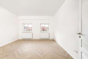 Zw. Südstern und Bergmannkiez: Frisch renovierte DG-Wohnung, 3 Zimmer zzgl. Ess-Küche, Terrasse – Gneisenaustraße 65, 10961 Kreuzberg, Berlin – Vorschaubild 9