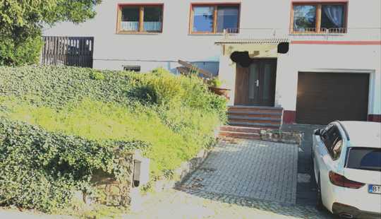 Bild von Doppelhaushälfte mit Garage und Keller und großem teilbaren Grundstück in Altenburg zu verkaufen