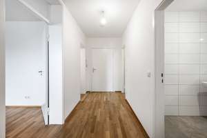Umfassend saniert & sofort bezugsfrei - 2-Zimmer-Wohnung mit durchdachtem Grundriss