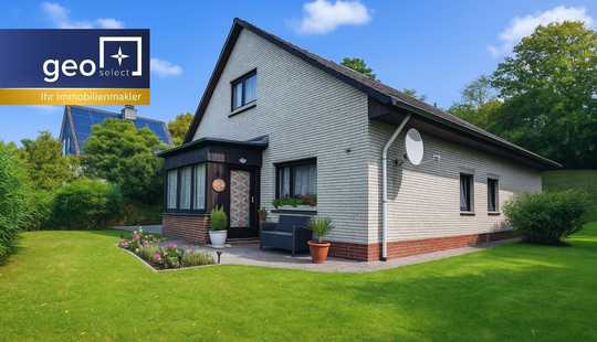 Bild von Ritterhude | renoviertes Mehrfamilienhaus mit Altbau Charme auf großem Grundstück