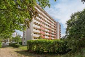 Vermietete 4 Zi Wohnung mit Balkon, Aufzug und Garage in Erlangen – Die vollständige Adresse der Immobilie erhältst du vom Anbieter., 91058 Schönfeld, Erlangen – Vorschaubild 13