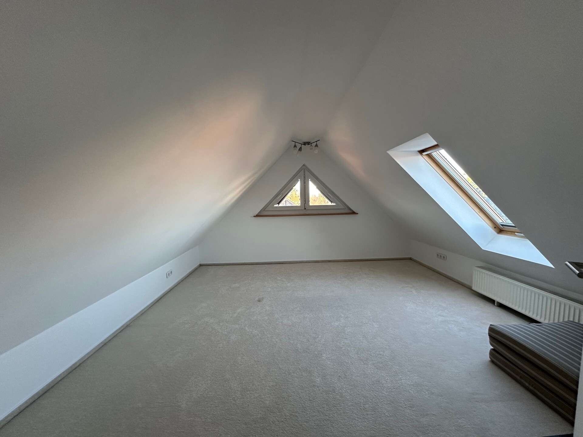 Immobilie in Hagenburg - Ihr neues IMMOBILIEN QUARTIER: Großzügiges Einfamilienhaus mit Wohlfühlfaktor in Bestlage - Bild 16