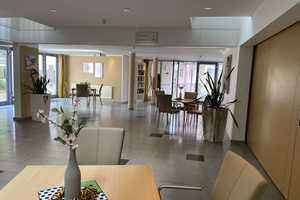Barrierefreie 2-Zi-Whg. mit Balkon in Residenz. 64 m², Küche mit moderner EBK, Diele & Duschbad. – Hardtstr. xx, 42107 Wuppertal – Vorschaubild 6