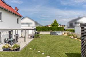 Modernes Einfamilienhaus – Familienidyll mit großem Garten und zwei Garagen – Die vollständige Adresse der Immobilie erhältst du vom Anbieter., 87776 Sontheim – Vorschaubild 17