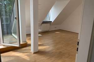 Gemütliches Dachgeschoss-Highlight: 2 Zimmer, ruhig, grün, Isar-nah – Brehmstraße 7, 81543 Siebenbrunn, München – Vorschaubild 4