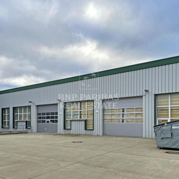 Moderne Hallen- und Büroflächen im Gewerbepark direkt an der A72