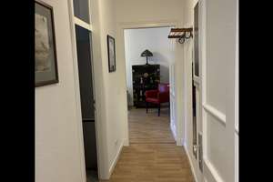 Möbliert auf Zeit: 2-Zimmer-Altbau Altstadt, ruhige Seitenstraße, 5 Min zum Rhein – 40213 Altstadt, Düsseldorf – Vorschaubild 8