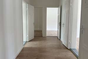 Studenten WG – 5 Moderne WG-Zimmer mit Balkon in zentraler Lage von Bremerhaven – An der Allee 29, 27568 Mitte, Bremerhaven – Vorschaubild 3