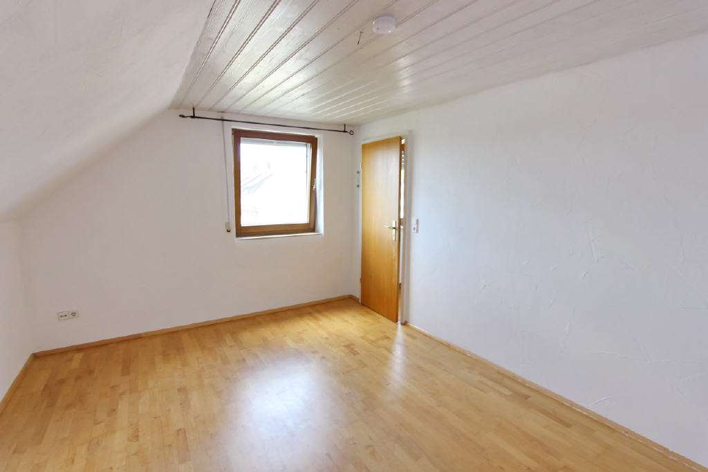 Immobilie in Wangen im Allgäu - Sofort beziehbare, helle Dachgeschoss-Wohnung in Lauflage zur Altstadt - Bild 11