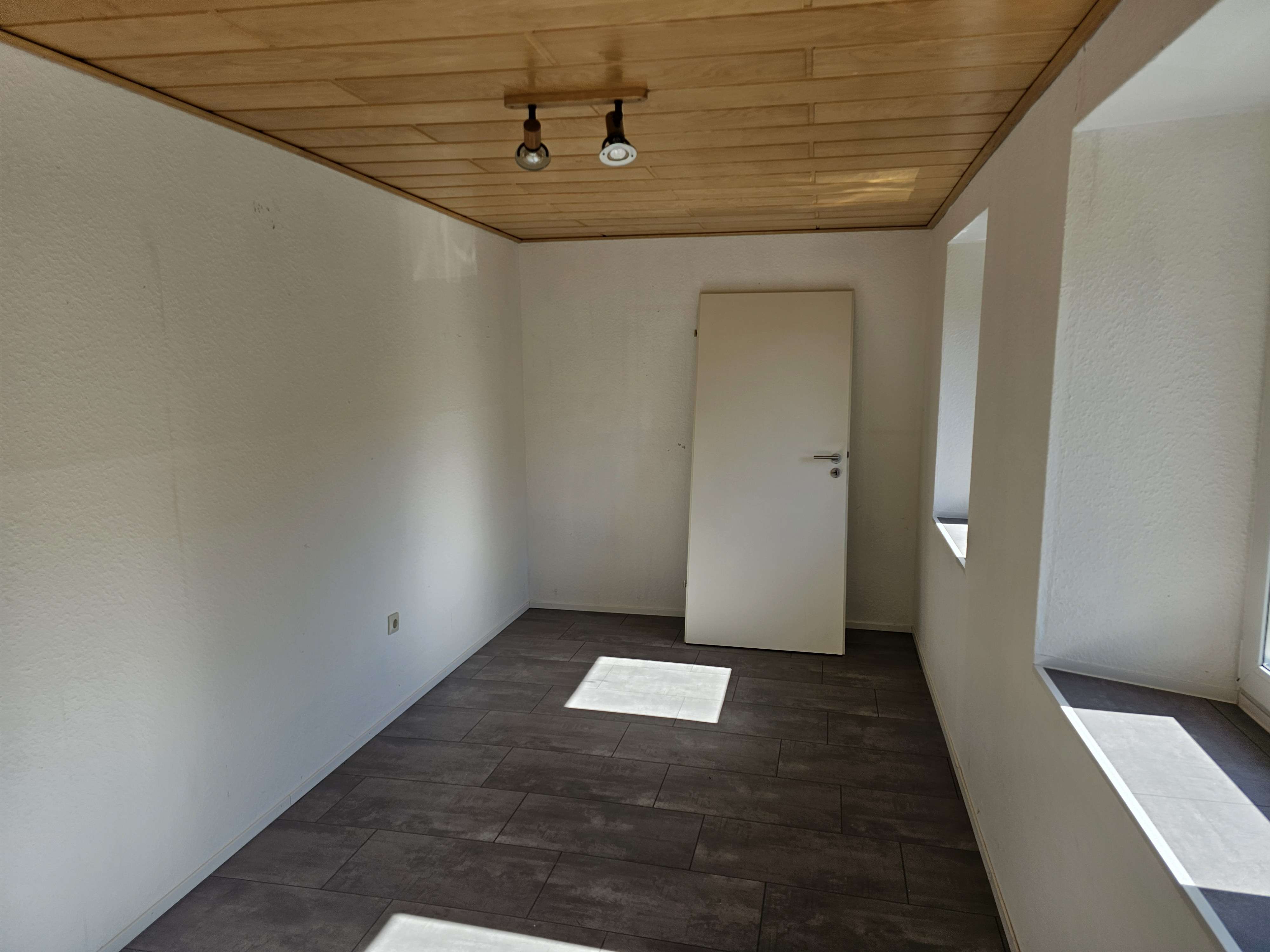 Immobilie in Vöhrenbach - Provisionsfrei ! 1FWH mit ELW zum Preis einer Wohnung mit Garten und Terrasse! - Bild 24