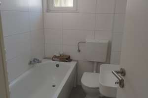 Frisch renovierte 2,5 Zimmer-Wohnung  – Die vollständige Adresse der Immobilie erhältst du vom Anbieter., 60437 Kalbach-Riedberg, Frankfurt am Main – Vorschaubild 5