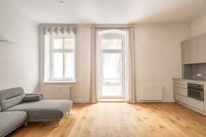 Neuwertige 2-Zimmer-Wohnung in Gründerzeit-Altbau in Berlin-Mitte – Torstrasse 225, 10115 Berlin – Vorschaubild 1