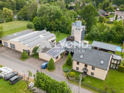 Tischlerei mit Produktionshallen, Wohnhaus, Pool & Wellnessbereich auf 5.500 m²
