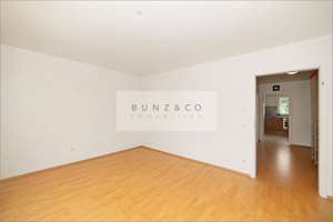 Provisionsfrei: Gemütliche Dachgeschoss-Wohnung mit Westbalkon und Alpenblick! – Sankt-Wendel-Str 45, 81379 Thalkirchen, München – Vorschaubild 3