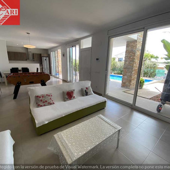 Villa zum Verkauf in AlcanarPlatja Urb. Serramar, 3 Schlafzimmer.