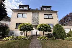 Seltene Gelegenheit:
Tolle Maisonettewohnung in Holthausen mit riesigem Garten sucht neue Mieter!