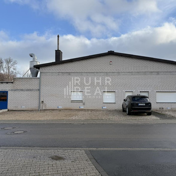 Ebenerdiges Tor | ausreichend Stellplätze | RUHR REAL