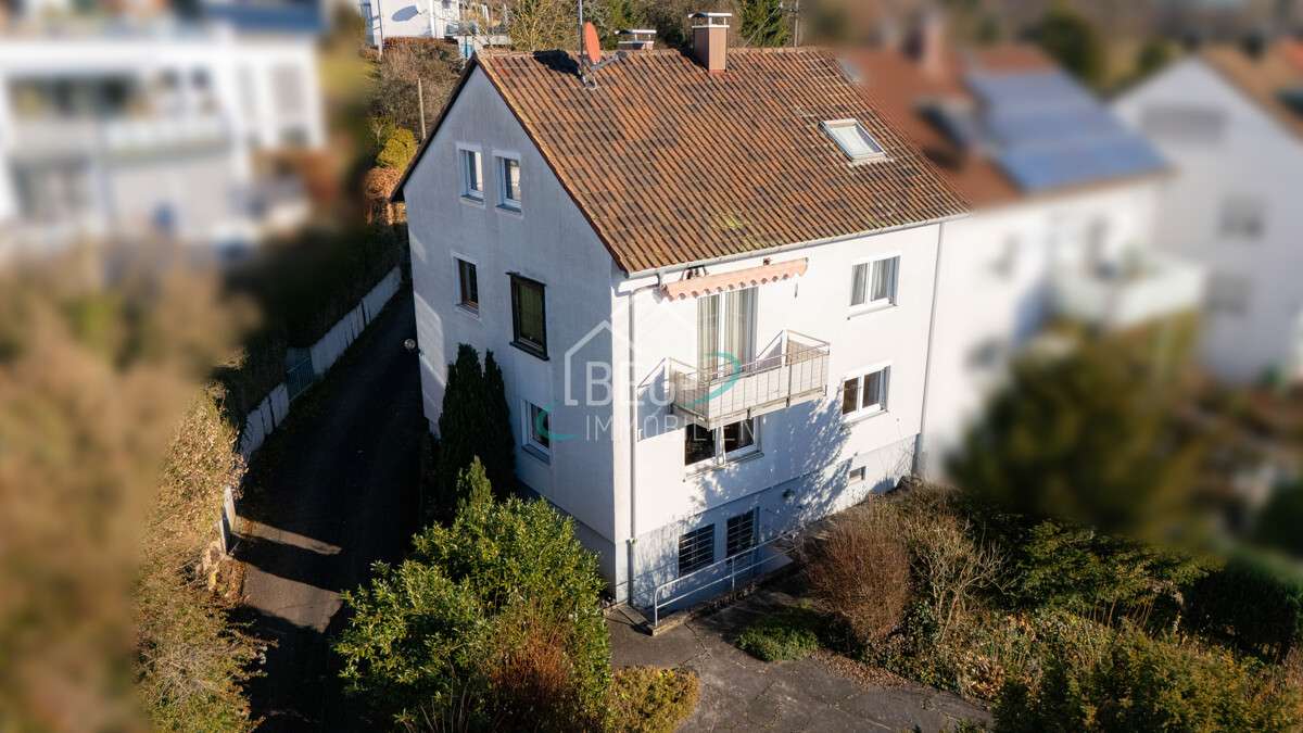 Stadtnahes Mehrfamilienhaus – Sanierungsobjekt mit Perspektive, Ostalbkreis – Bild 1