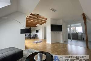(D)EIN Wohngefühl am Bunten Garten!
Penthouse inklusive Loftgalerie, Loggia, Küche & Garten – Annakirchstraße 239, 41063 Windberg, Mönchengladbach – Vorschaubild 2
