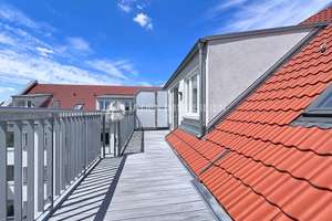 Dachgeschosswohnung mit Südbalkon: Stilvolle 2,5-Zimmer-Wohnung in Top-Zustand – Trützschlerstr. 12, 12487 Johannisthal, Berlin – Vorschaubild 8