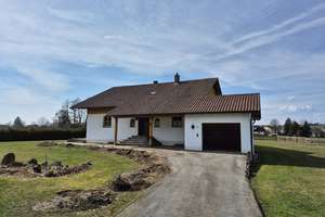Geräumiges Einfamilienhaus in ruhiger Lage mit großem Garten in Pfaffenberg – Die vollständige Adresse der Immobilie erhältst du vom Anbieter., 84066 Mallersdorf-Pfaffenberg – Vorschaubild 6