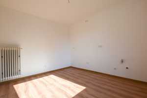 KUNZE: renoviertes Reihenmittelhaus mit 6 Zimmern und einer Garage in Arnum – Hannover (Kreis) – Vorschaubild 10