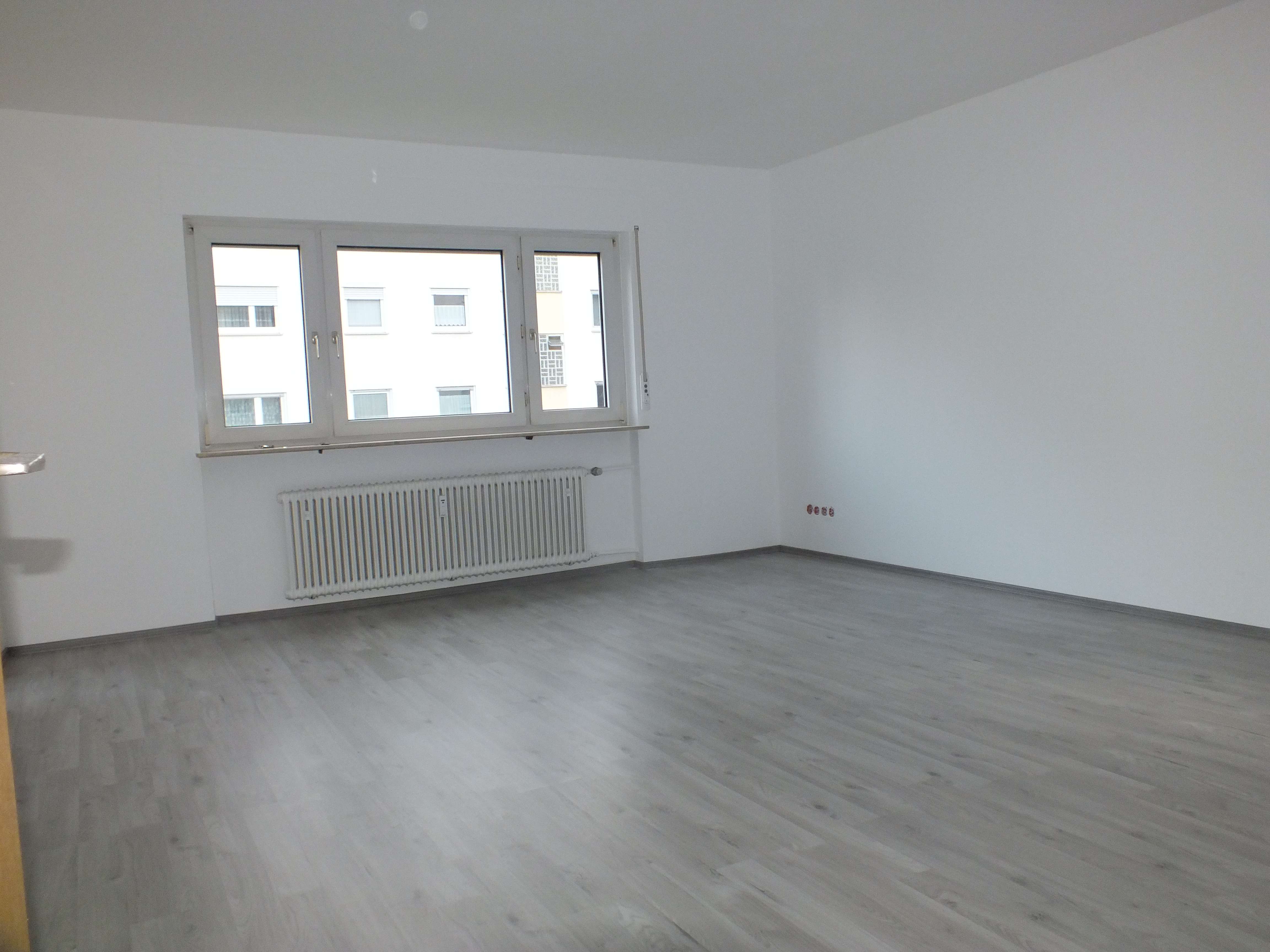 Immobilie in Nauheim - Frisch renovierte 3 Zimmer Wohnung mit ca. 75m² Wohnfläche mit Balkon und Garage - Bild 9