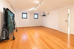 GRUNEWALD: LUXUS VILLA: 240 m² Wohnen sowie 350 m² GARTEN per 01.10.26 zu VERMIETEN (mind. 3 Jahre) – Die vollständige Adresse der Immobilie erhältst du vom Anbieter., 14193 Grunewald, Berlin – Vorschaubild 32