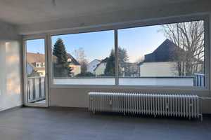 Sanierte 2 Zimmer Wohnung mit Südbalkon in Köln-Holweide – Piccoloministraße 332, 51067 Köln – Vorschaubild 2