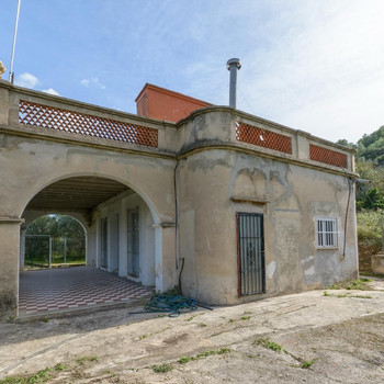 Charmantes Landhaus in Potries – Einmalige Gelegenheit