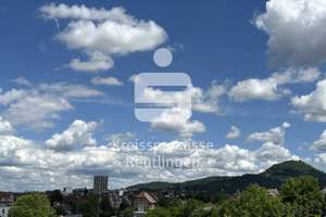 Charmante Wohnung mit Achalmblick, Balkon und Stellplatz