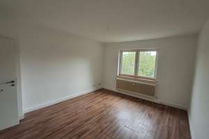 Frisch gestrichene 3 Zimmer Wohnung mit Balkon in Köln-Holweide - 1 Monat Mietfrei – Bergisch Gladbacher Str. 442, 51067 Holweide, Köln – Vorschaubild 3