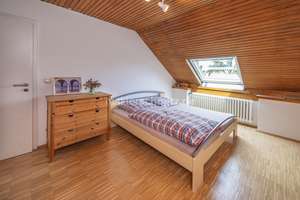 PLATZ FÜR GENERATIONEN – MODERNISIERTE BÄDER, KAMINOFEN, TERRASSE & GROSSER GARTEN – Die vollständige Adresse der Immobilie erhältst du vom Anbieter., 41069 Hehn, Mönchengladbach – Vorschaubild 21