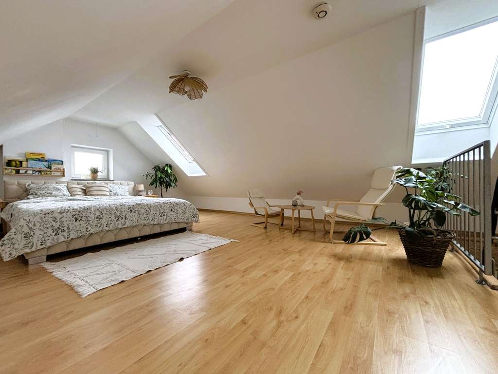 Immobilie in Dinkelscherben - Kapitalanlage mit Mehrwert! 
2-Zimmer-Maisonette + ausgebauter Dachspitz, Garage & Garten-Mitnutzun - Bild 4