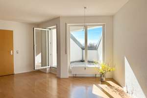 Ulm-Gögglingen schicke 4-Zi.-Maisonette mit 3 sonnigen Dachterrassen, EBK + TG, ohne Käuferprovision – Die vollständige Adresse der Immobilie erhältst du vom Anbieter., 89079 Gögglingen, Ulm – Vorschaubild 9