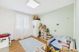 Luxus-MFH in Regensburg – kernsaniert, Garten, Pool & PV-Anlage auf Neubauniveau! – Die vollständige Adresse der Immobilie erhältst du vom Anbieter., 93055 Burgweinting-Harting, Regensburg – Vorschaubild 20