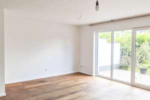 Moderne DHH mit Garten und eigener Solaranlage mit Blick ins Grüne – Die vollständige Adresse der Immobilie erhältst du vom Anbieter., 40589 Himmelgeist, Düsseldorf – Vorschaubild 3
