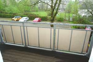 Schickes Wannenbad mit Fenster - S/O-Balkon - Stellpatz – Mosentraße 4, 9130 Sonnenberg, Chemnitz – Vorschaubild 9
