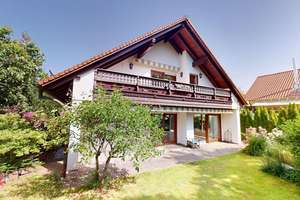 Ein Haus zum Ankommen – Gemütliches Einfamilienhaus in ruhiger Lage von Ettlingen-Spessart – Die vollständige Adresse der Immobilie erhältst du vom Anbieter., 76275 Ettlingen – Vorschaubild 2